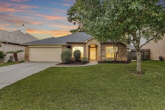Building Photo - 12822 Lakeshore Dr