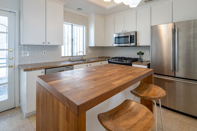Kitchen - 2767 Chadwick Cir
