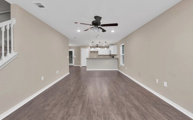 Building Photo - 210 Wainwright Dr