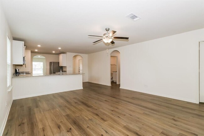 Foto del edificio - 313 Sunnymeade Ln