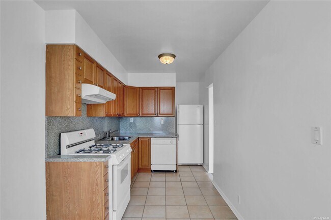 Foto del edificio - 25-32-32 48th St