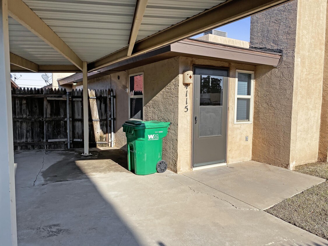 Primary Photo - 4115 N Grimes St