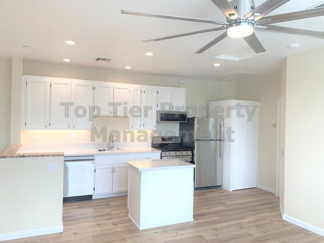 Building Photo - 5573 Coyote Ct
