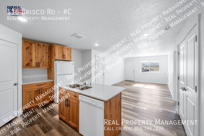 Foto del edificio - 116 Brisco Rd-#C