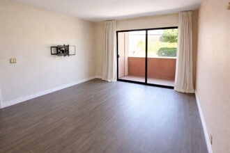 Building Photo - 2920 Briarwood Rd