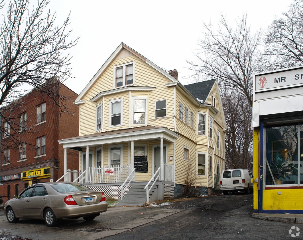 Primary Photo - 1458-1460 Albany Ave