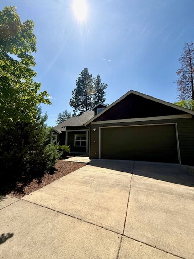 Foto principal - Single Level 3 Bedroom Beauty near Old Mil...