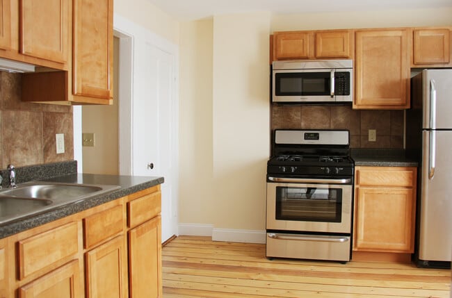 Building Photo - 147 N Union St