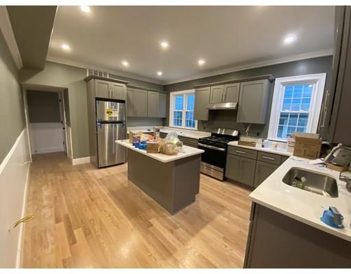 Foto principal - 68 Sagamore St