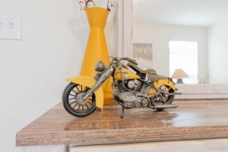 Building Photo - 2114 Damasi Ln