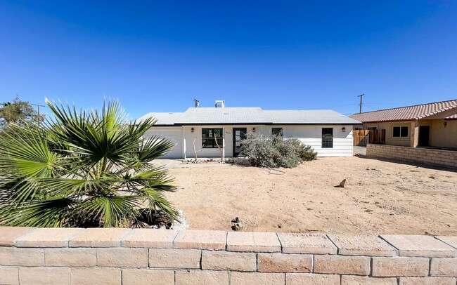 Building Photo - A Newly Remodeled 3 Bedroom