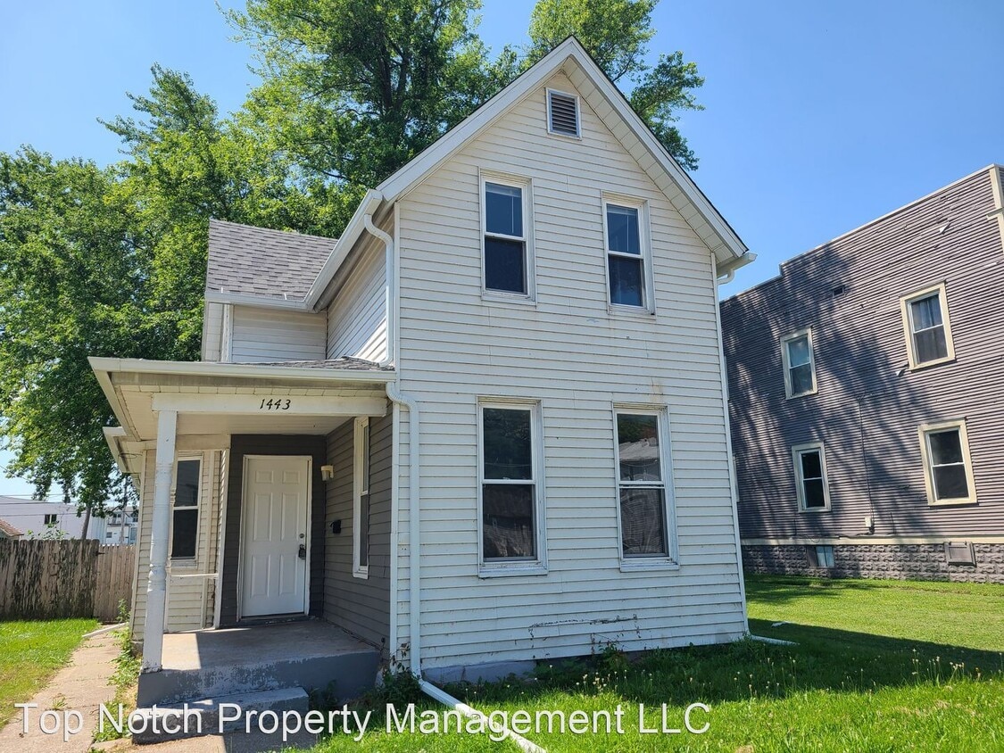 Foto principal - 2 br, 1 bath House - 1443 W 4th St