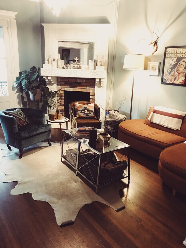 Living Space - 1301 N Ogden St