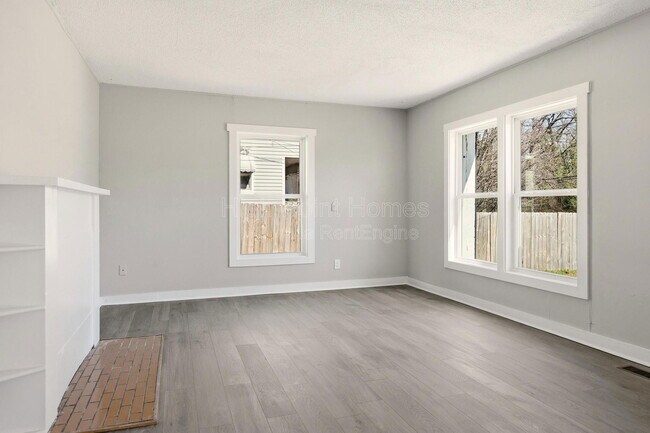 Building Photo - 5225 Central Ave