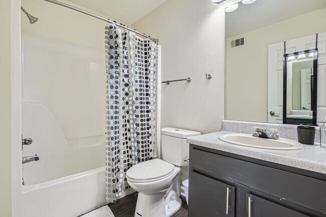 Foto del edificio - 2600 Castleberry Rd