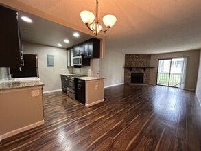 Building Photo - 8335 Fairmount Dr