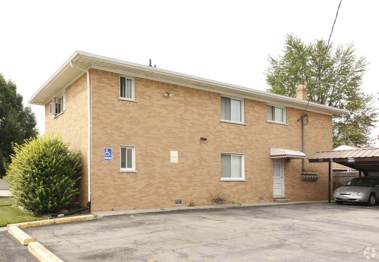 Building Photo - 28612 Pardo St