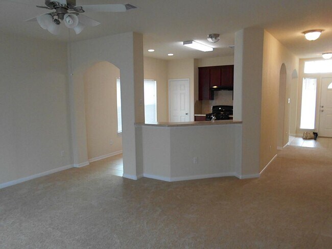 Foto del edificio - 9 N Forrest Ave