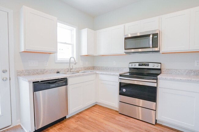 Building Photo - 2 br, 2.5 bath House - 73 N Prospect Drive