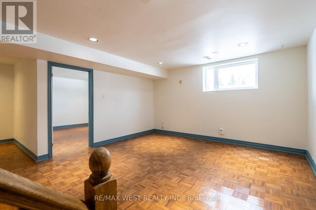 Building Photo - 28 Paragon Rd