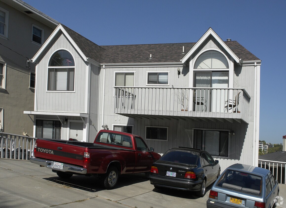 Foto del edificio - 921 Vermont St