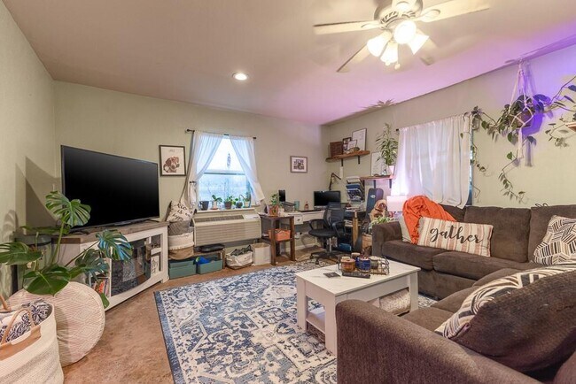 Foto del edificio - 12840 Ruby Rd