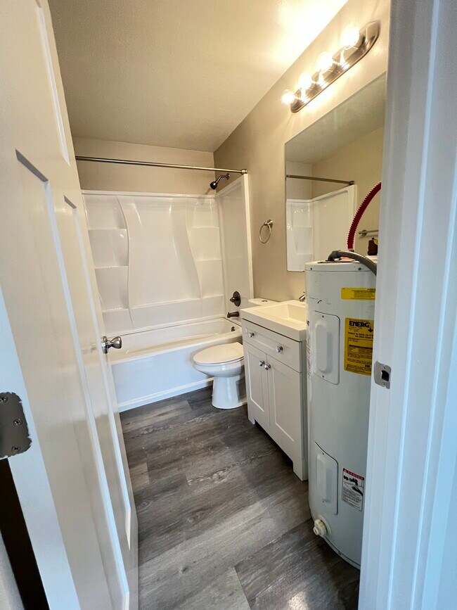 Bathroom - 3519 S 56th St