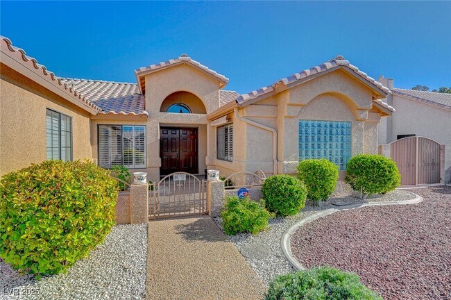 Building Photo - 6317 W Canyon Ridge Dr