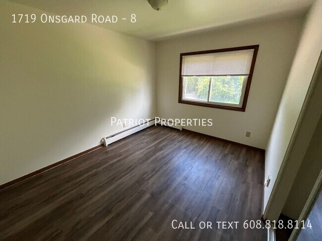 Foto del edificio - 1719 Onsgard Rd
