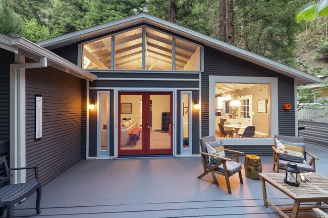 Foto del edificio - 14523 Old Cazadero Rd