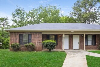 Building Photo - 318 Freeport Dr