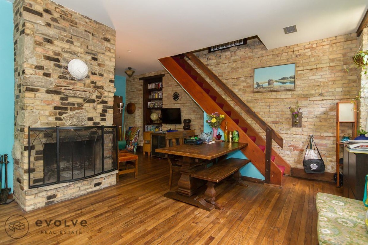 Primary Photo - 1259 W Belden Ave