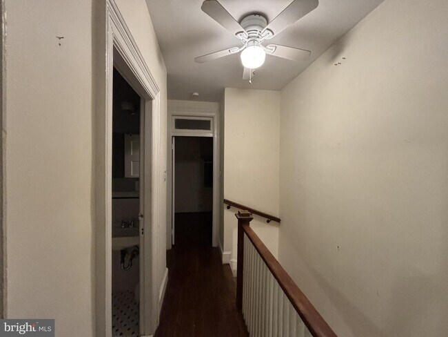 Foto del edificio - 741 Newton Pl NW