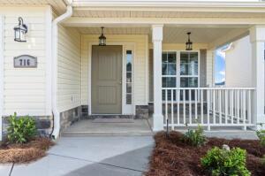 Building Photo - 716 Goodale Dr
