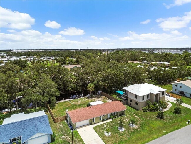 Foto del edificio - 4612 8th St Ct E