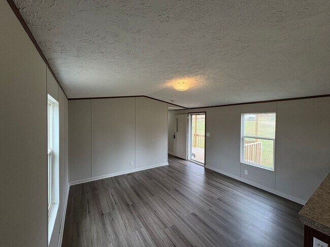 Building Photo - For Rent