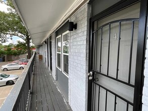 Building Photo - 4455 MACON Rd