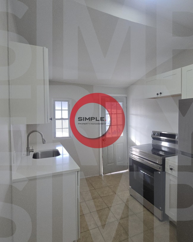 Building Photo - 230 N 4th St