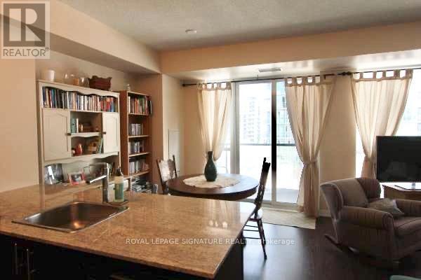 Building Photo - 1 Cole St