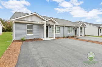 Building Photo - 127 Lyman Lodge Rd