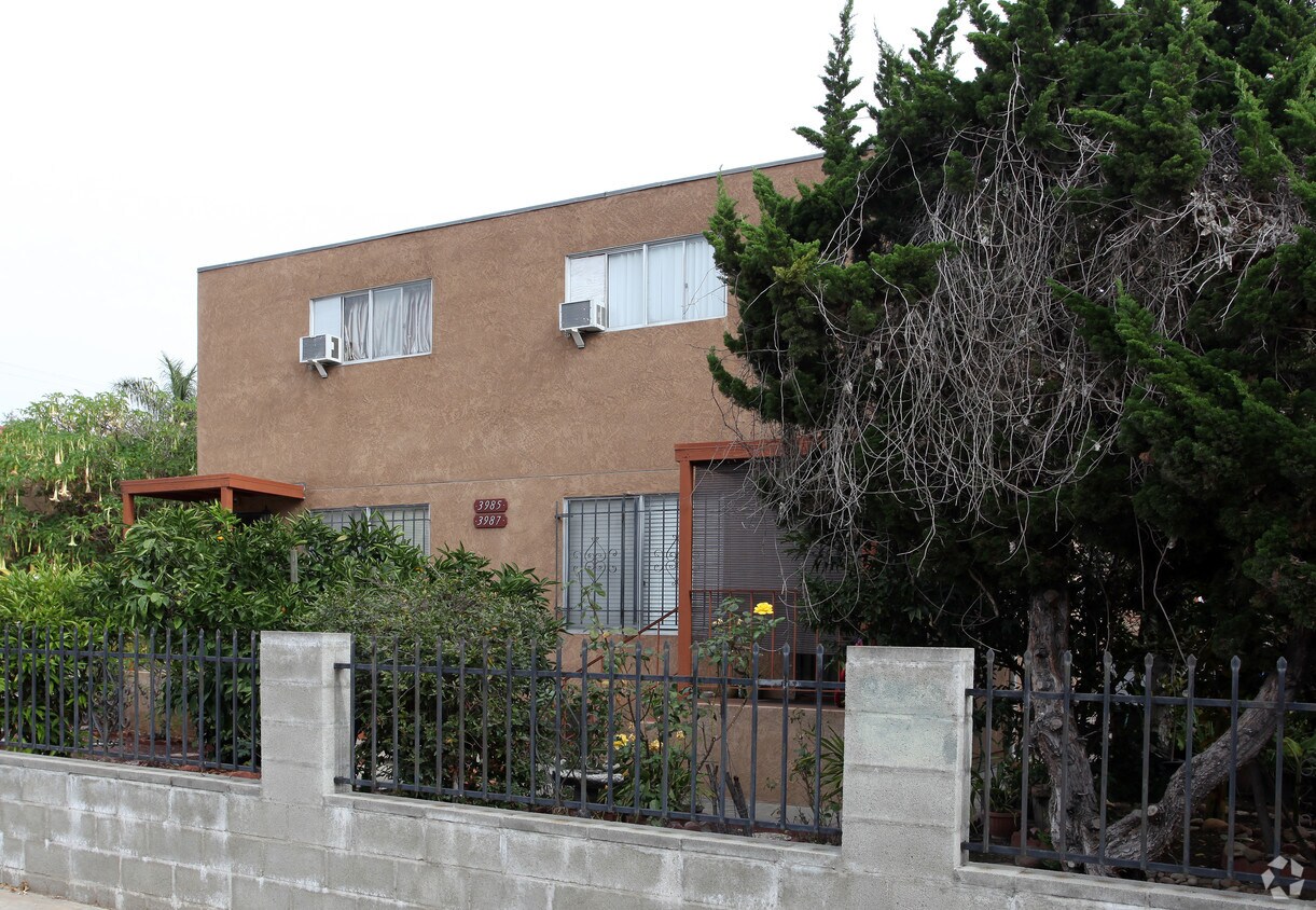 Building Photo - 3985-3987 Florida St