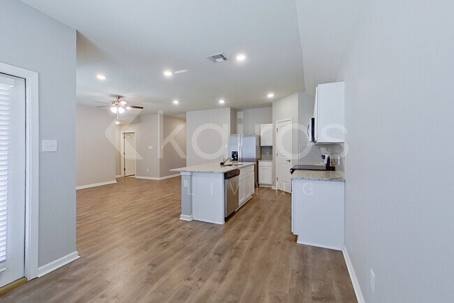 Foto del edificio - 114 Yardley Ct