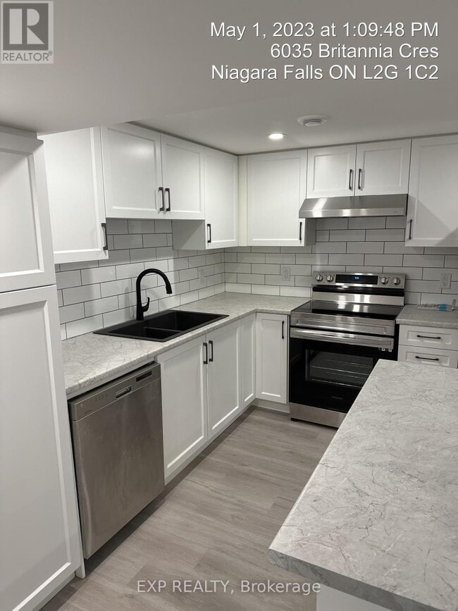 Building Photo - 6035 Britannia Crescent