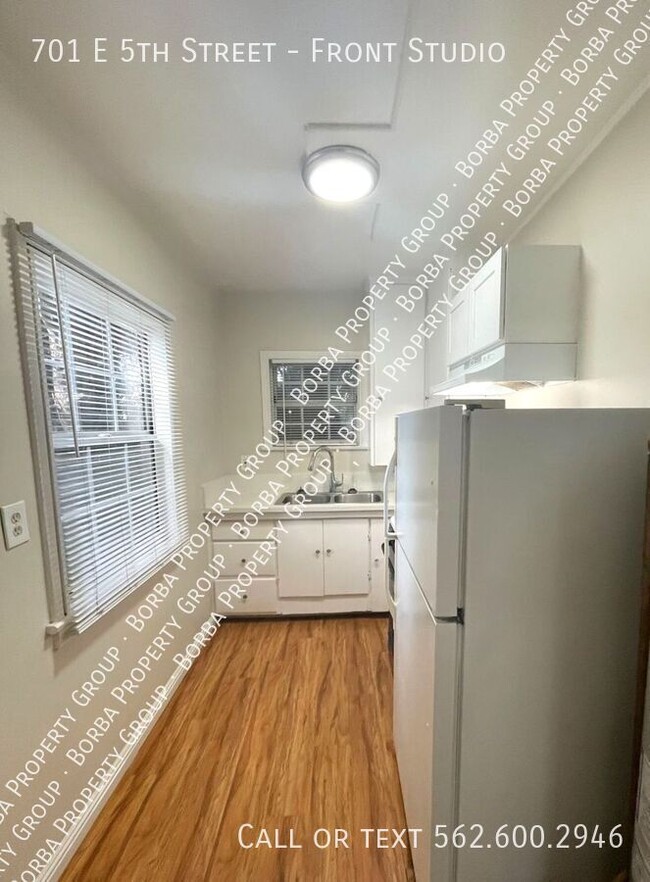 Foto del edificio - 701 E 5th St