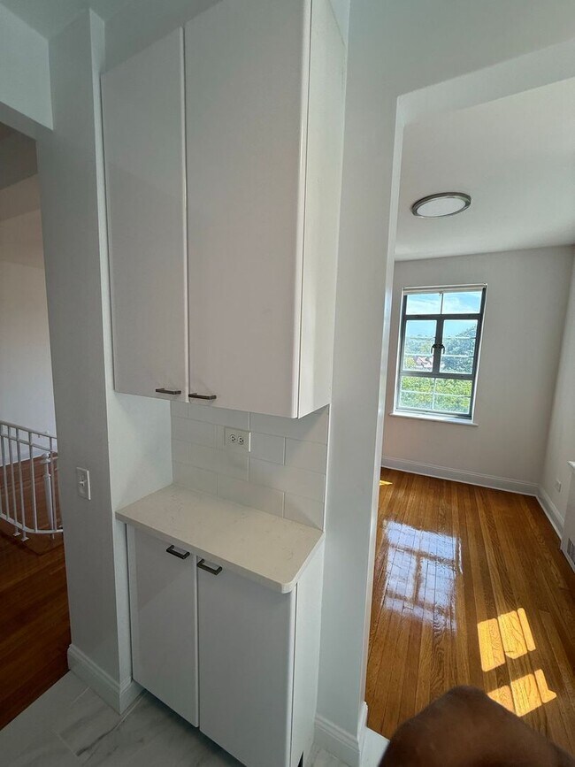 Foto del edificio - The Leslie — A Private Garden Enclave for the Modern New Yorker