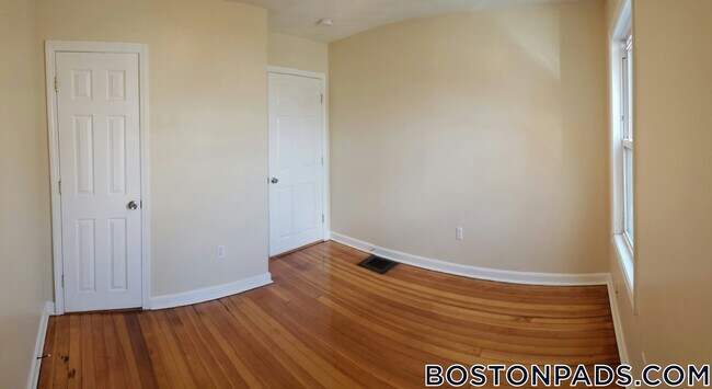 Foto del edificio - 1096 N Shore Rd