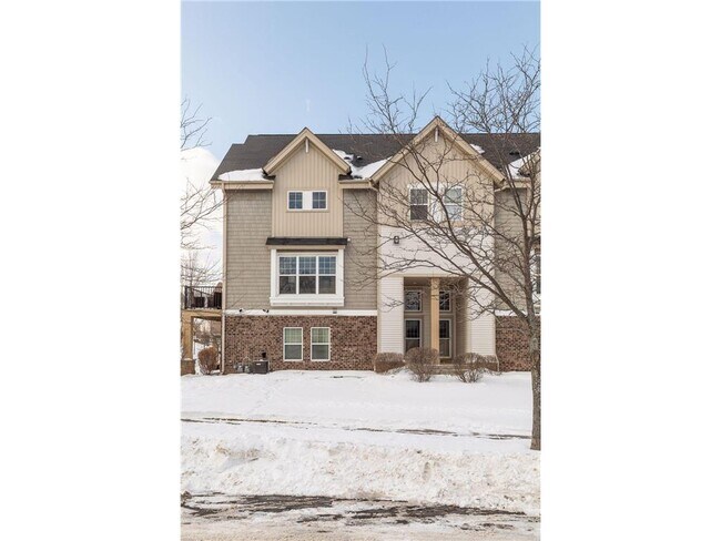 Foto del edificio - 11767 Emery Village Dr N