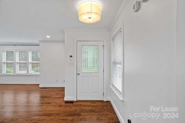 Building Photo - 430 Iverson Way