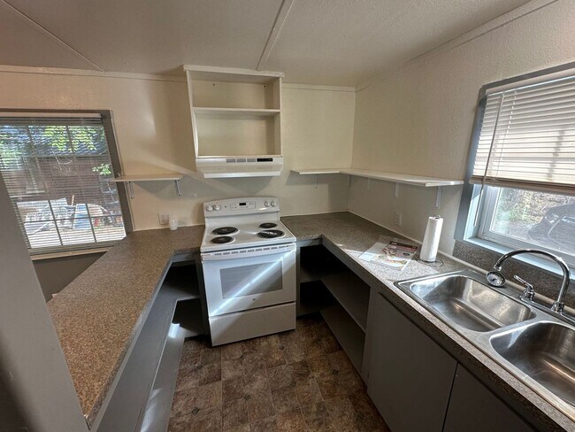 Foto del edificio - 1546 Gary St