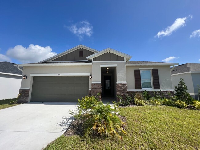 Building Photo - Spacious Mattie Pointe 4-Bedroom, 2-Bathro...